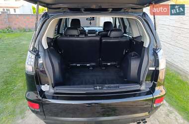 Позашляховик / Кросовер Mitsubishi Outlander 2010 в 