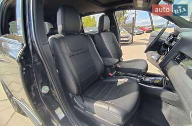 Внедорожник / Кроссовер Mitsubishi Outlander 2018 в 