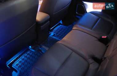 Внедорожник / Кроссовер Mitsubishi Outlander 2017 в 