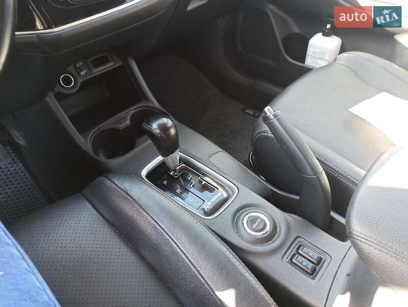 Позашляховик / Кросовер Mitsubishi Outlander 2014 в Києві фото 17 Позашляховик / Кросовер Mitsubishi Outlander 2014 в Києві