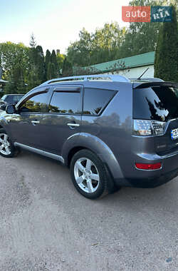Внедорожник / Кроссовер Mitsubishi Outlander 2008 в 