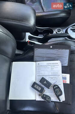 Внедорожник / Кроссовер Mitsubishi Outlander 2008 в 