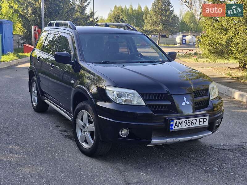 Позашляховик / Кросовер Mitsubishi Outlander 2007 в 