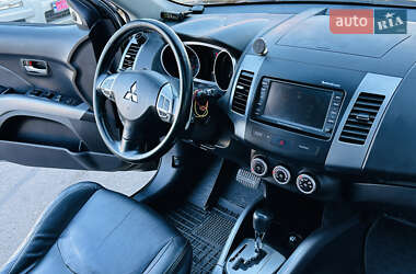 Внедорожник / Кроссовер Mitsubishi Outlander 2007 в 