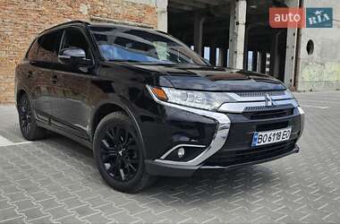 Позашляховик / Кросовер Mitsubishi Outlander 2018 в Тернополі