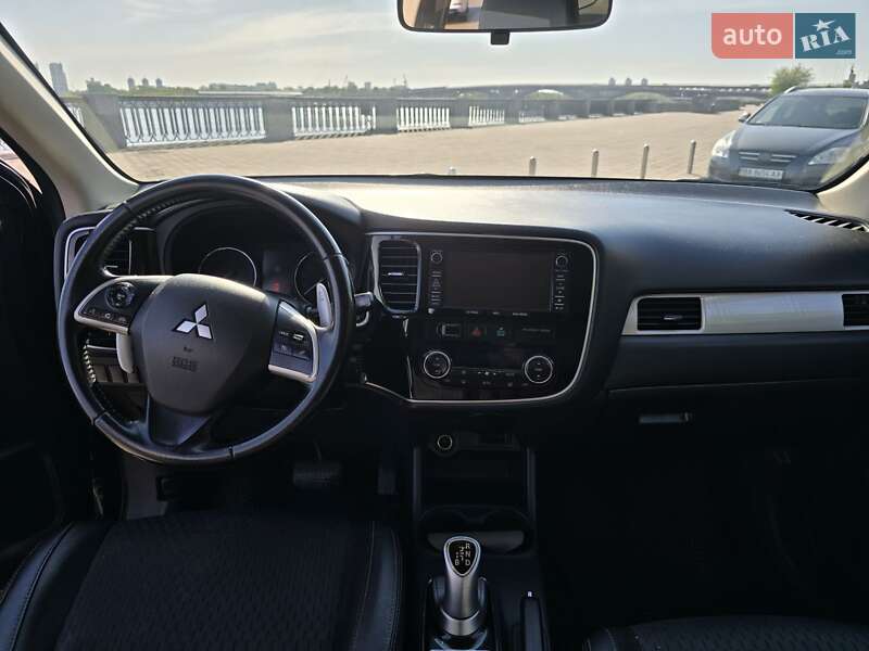 Позашляховик / Кросовер Mitsubishi Outlander 2014 в Києві фото 5 Позашляховик / Кросовер Mitsubishi Outlander 2014 в Києві