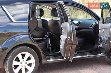 Позашляховик / Кросовер Mitsubishi Outlander 2010 в 