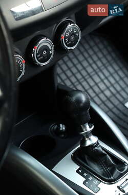 Позашляховик / Кросовер Mitsubishi Outlander 2010 в 