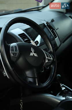 Позашляховик / Кросовер Mitsubishi Outlander 2010 в 