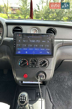 Позашляховик / Кросовер Mitsubishi Outlander 2008 в 