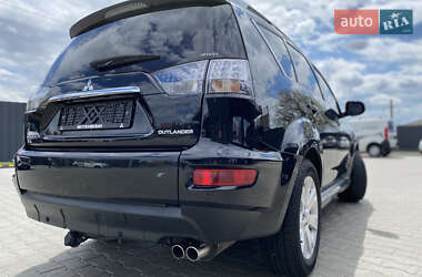 Внедорожник / Кроссовер Mitsubishi Outlander 2011 в 