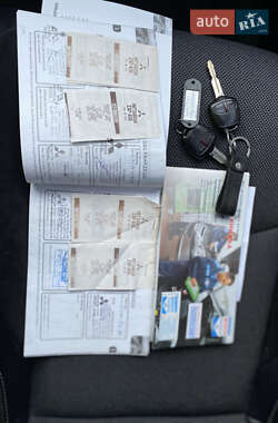 Внедорожник / Кроссовер Mitsubishi Outlander 2011 в 