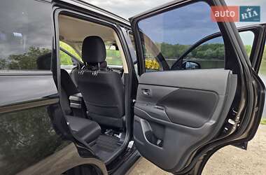 Внедорожник / Кроссовер Mitsubishi Outlander 2013 в 