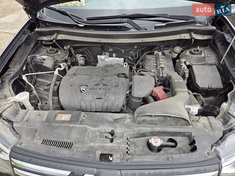 Внедорожник / Кроссовер Mitsubishi Outlander 2013 в Киеве