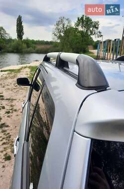 Внедорожник / Кроссовер Mitsubishi Outlander 2003 в 
