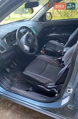 Внедорожник / Кроссовер Mitsubishi Outlander 2007 в 