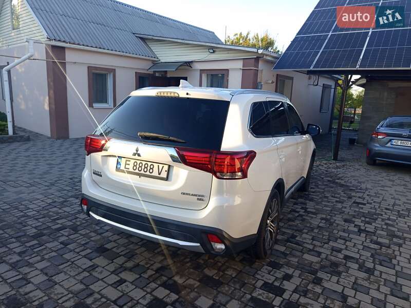 Внедорожник / Кроссовер Mitsubishi Outlander 2018 в Днепре
