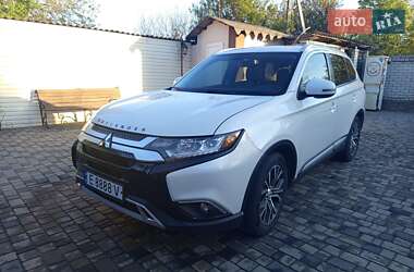 Внедорожник / Кроссовер Mitsubishi Outlander 2018 в Днепре