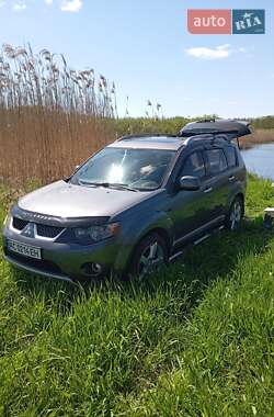 Внедорожник / Кроссовер Mitsubishi Outlander 2008 в 