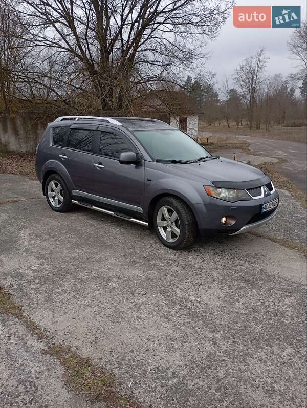 Позашляховик / Кросовер Mitsubishi Outlander 2008 в Маневичах