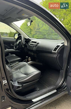 Позашляховик / Кросовер Mitsubishi Outlander 2007 в 