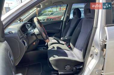 Внедорожник / Кроссовер Mitsubishi Outlander 2006 в 
