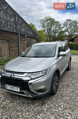 Mitsubishi Outlander 2019