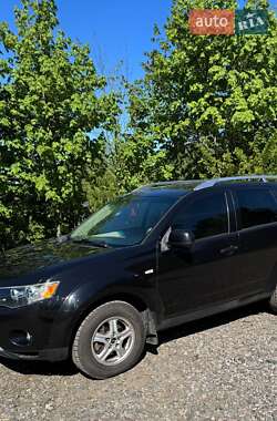 Внедорожник / Кроссовер Mitsubishi Outlander 2008 в Харькове