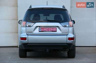 Внедорожник / Кроссовер Mitsubishi Outlander 2011 в 