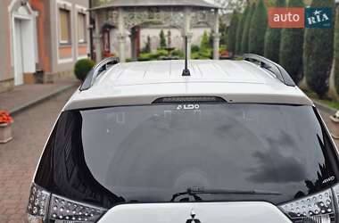 Внедорожник / Кроссовер Mitsubishi Outlander 2011 в 