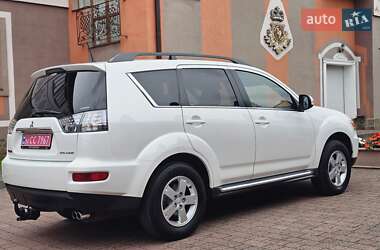 Внедорожник / Кроссовер Mitsubishi Outlander 2011 в 