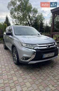 Позашляховик / Кросовер Mitsubishi Outlander 2017 в Долині