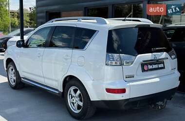 Внедорожник / Кроссовер Mitsubishi Outlander 2010 в 