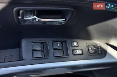 Внедорожник / Кроссовер Mitsubishi Outlander 2010 в 