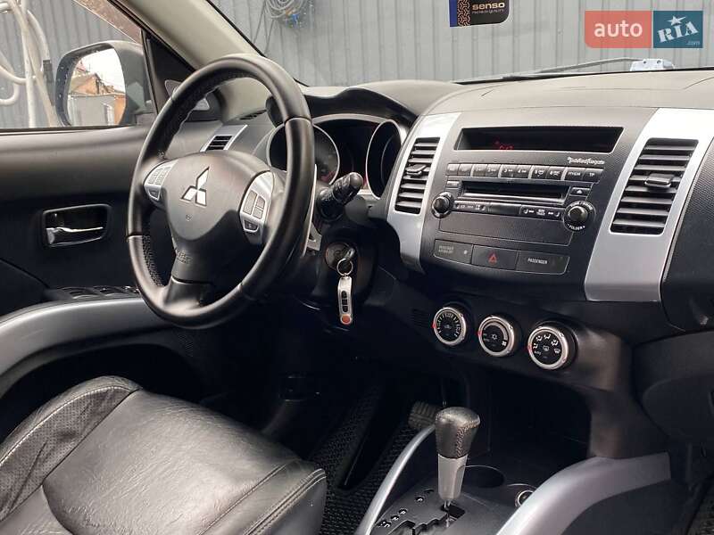 Внедорожник / Кроссовер Mitsubishi Outlander 2007 в Полтаве
