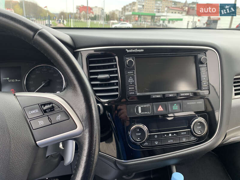 Внедорожник / Кроссовер Mitsubishi Outlander 2014 в Ивано-Франковске