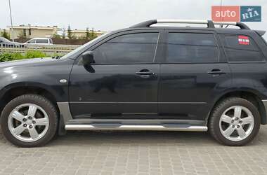 Позашляховик / Кросовер Mitsubishi Outlander 2003 в 