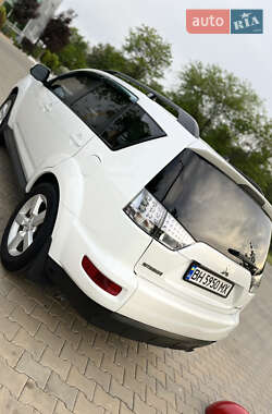 Позашляховик / Кросовер Mitsubishi Outlander 2012 в 
