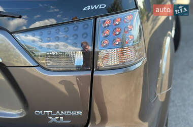 Внедорожник / Кроссовер Mitsubishi Outlander 2011 в 