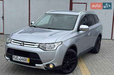 Позашляховик / Кросовер Mitsubishi Outlander 2015 в Коломиї