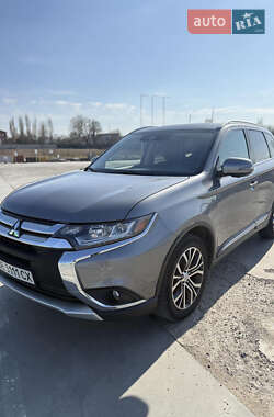 Внедорожник / Кроссовер Mitsubishi Outlander 2018 в Вознесенске