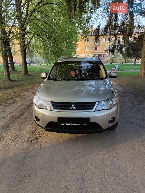 Mitsubishi Outlander 2008