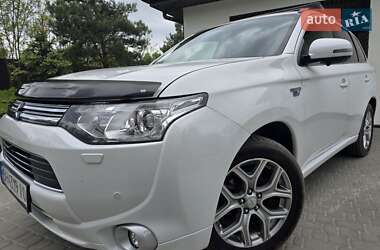 Mitsubishi Outlander 2014