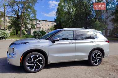 Mitsubishi Outlander 2022