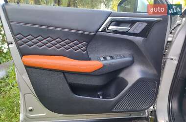 Внедорожник / Кроссовер Mitsubishi Outlander 2022 в 