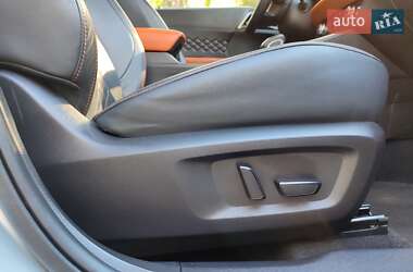 Внедорожник / Кроссовер Mitsubishi Outlander 2022 в 