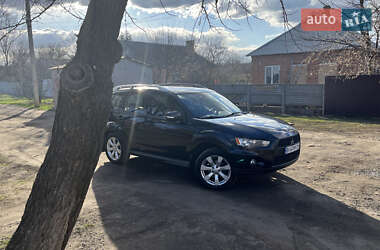 Внедорожник / Кроссовер Mitsubishi Outlander 2010 в 