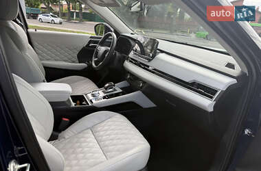 Позашляховик / Кросовер Mitsubishi Outlander 2022 в 
