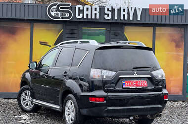 Внедорожник / Кроссовер Mitsubishi Outlander 2010 в 