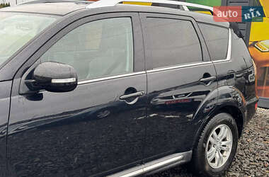 Внедорожник / Кроссовер Mitsubishi Outlander 2010 в 